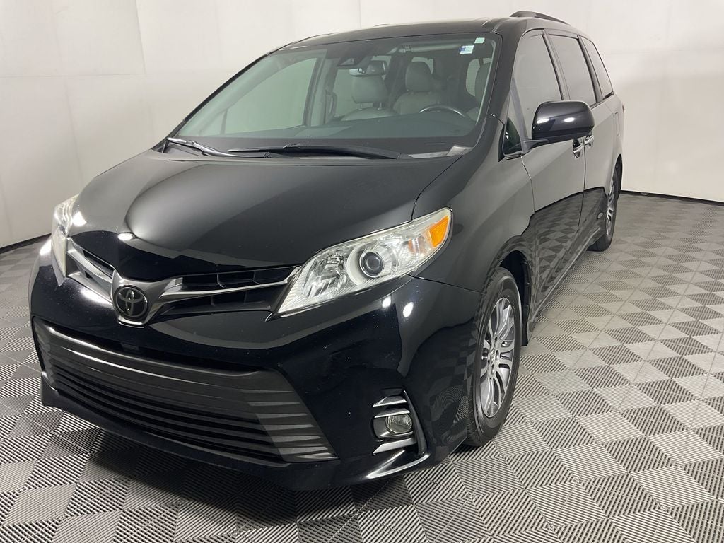 2019 Toyota Sienna Limited 7 Passenger