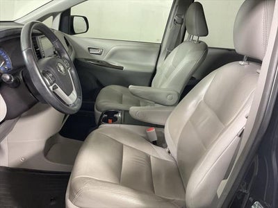 2019 Toyota Sienna Limited 7 Passenger