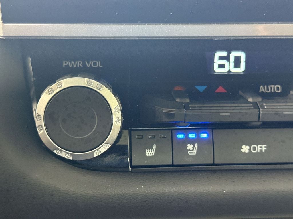 2025 Toyota Tundra Hybrid Platinum