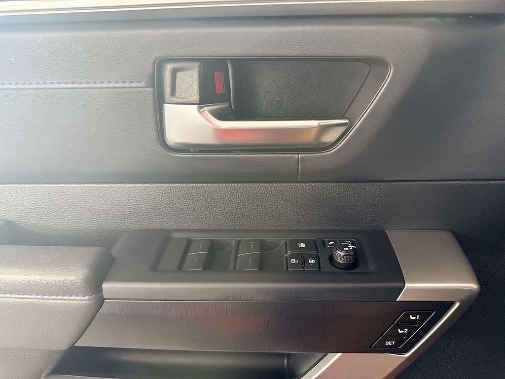 2025 Toyota Tundra Hybrid Platinum