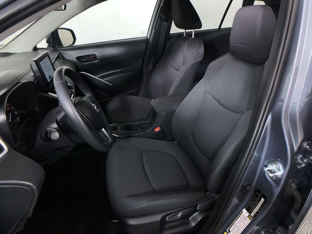 2025 Toyota Corolla Cross LE
