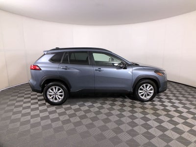 2025 Toyota Corolla Cross LE