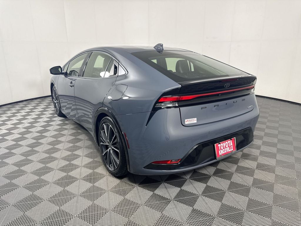 2025 Toyota Prius XLE