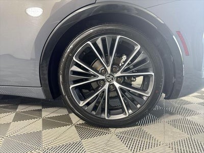 2025 Toyota Prius XLE