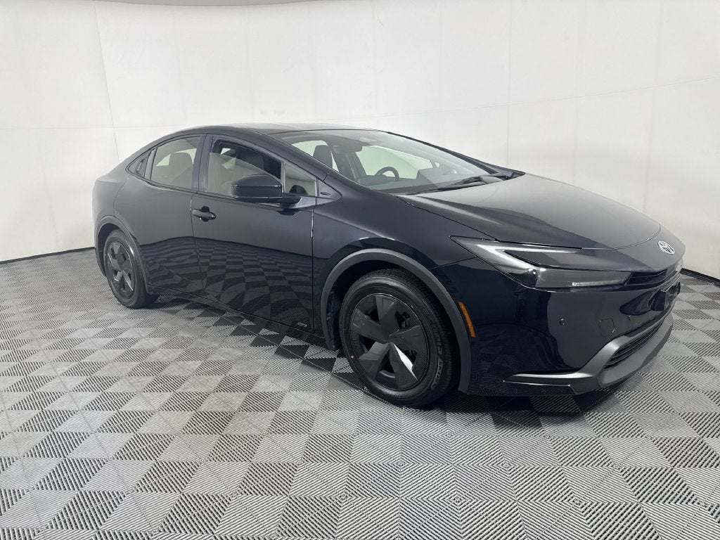 2025 Toyota Prius LE