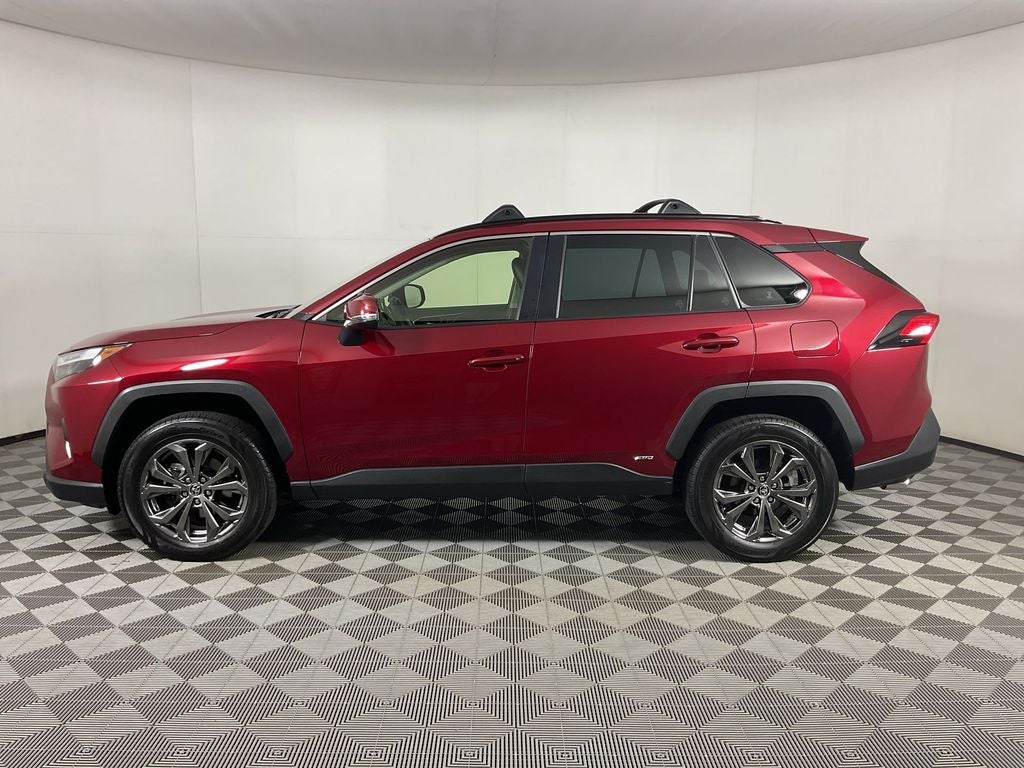 2022 Toyota RAV4 Hybrid XLE Premium