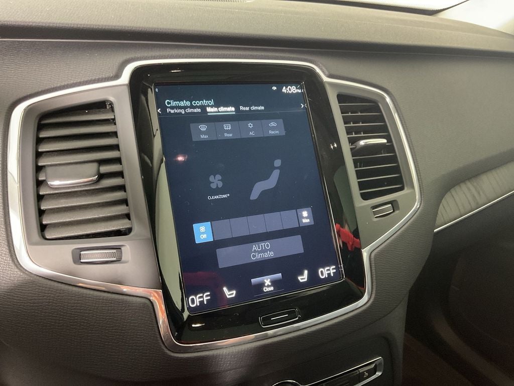 2020 Volvo XC90 T6 Momentum