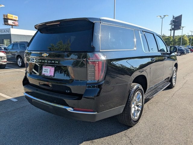 2025 Chevrolet Suburban LT