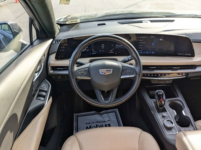 2025 Cadillac XT4 FWD Premium Luxury