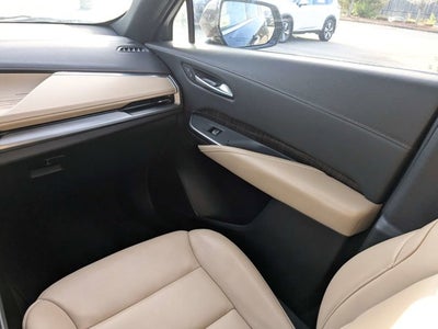 2025 Cadillac XT4 FWD Premium Luxury