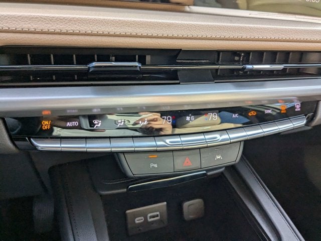 2025 Cadillac XT4 FWD Premium Luxury