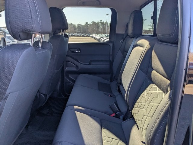 2025 Nissan Frontier SV