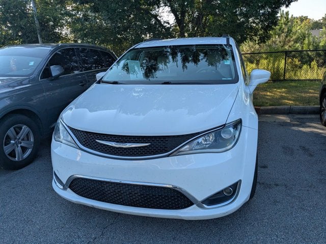 2017 Chrysler Pacifica Touring-L Plus