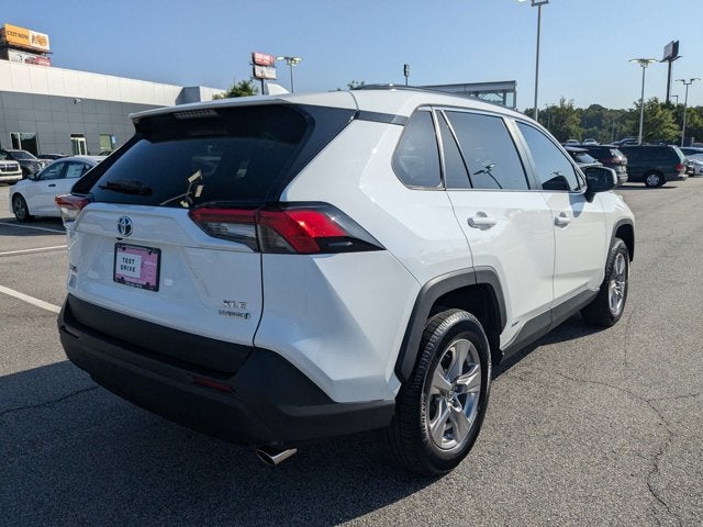 2022 Toyota RAV4 Hybrid XLE