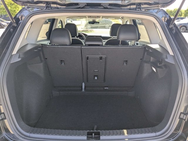2025 Volkswagen Taos SE