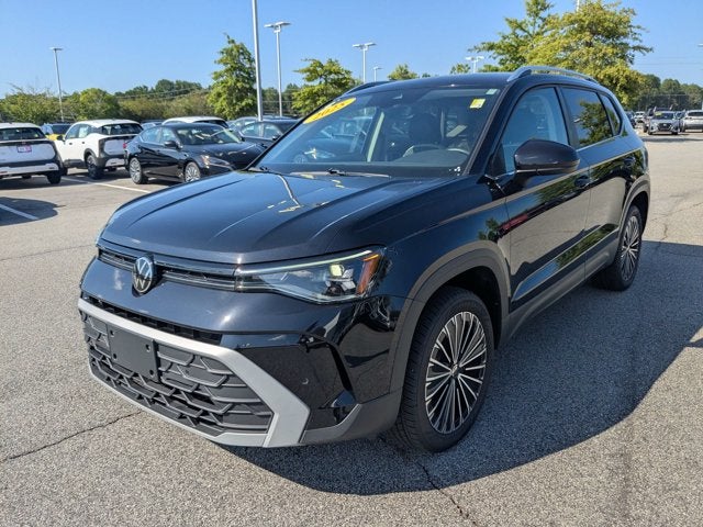 2025 Volkswagen Taos SE