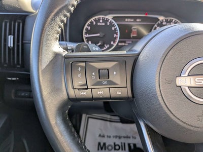 2025 Nissan Pathfinder SV