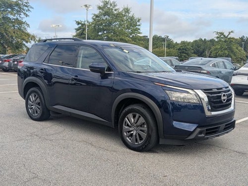 2025 Nissan Pathfinder SV