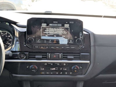 2025 Nissan Pathfinder SL