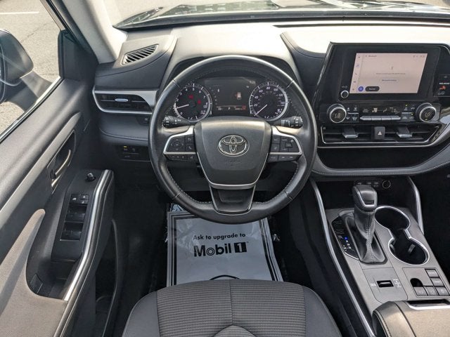 2025 Toyota Highlander LE