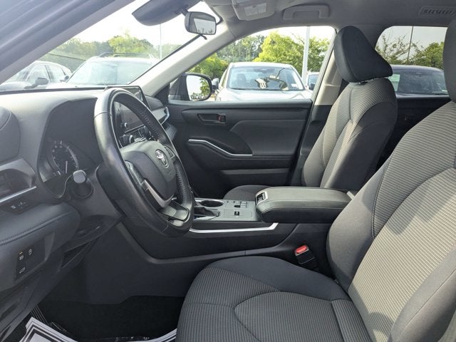 2025 Toyota Highlander LE