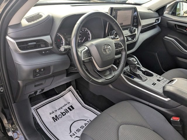 2025 Toyota Highlander LE