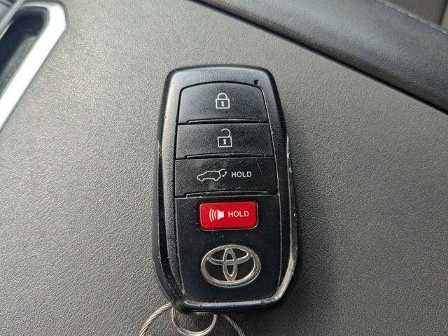 2025 Toyota Highlander LE