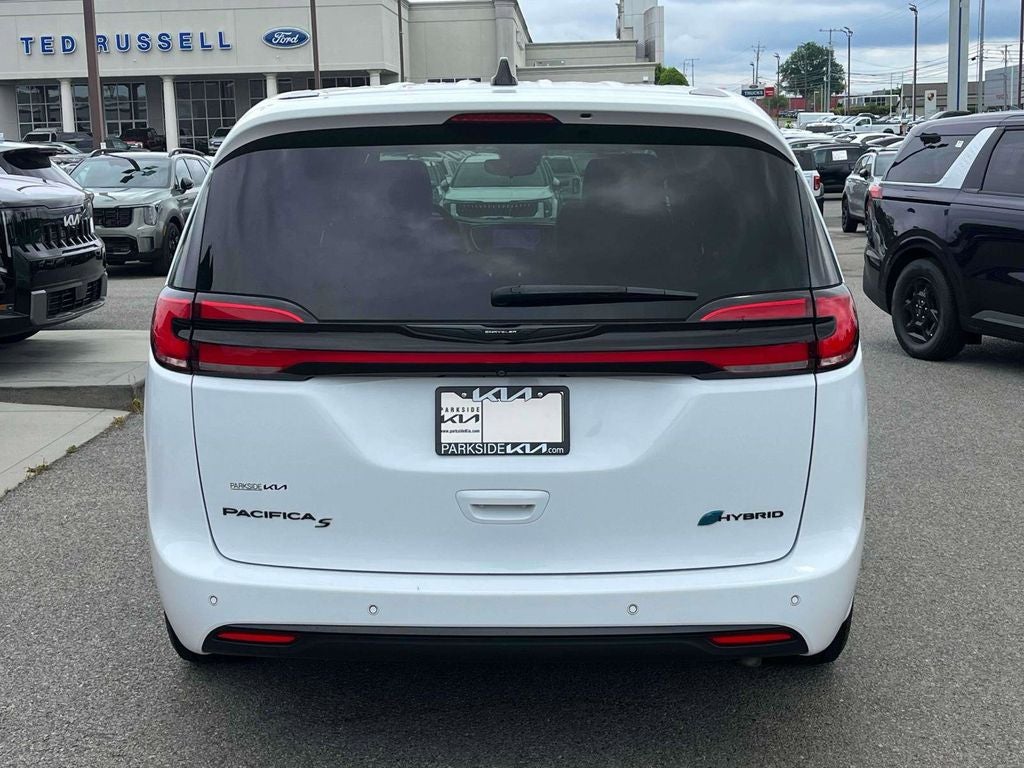 2024 Chrysler Pacifica Hybrid Select