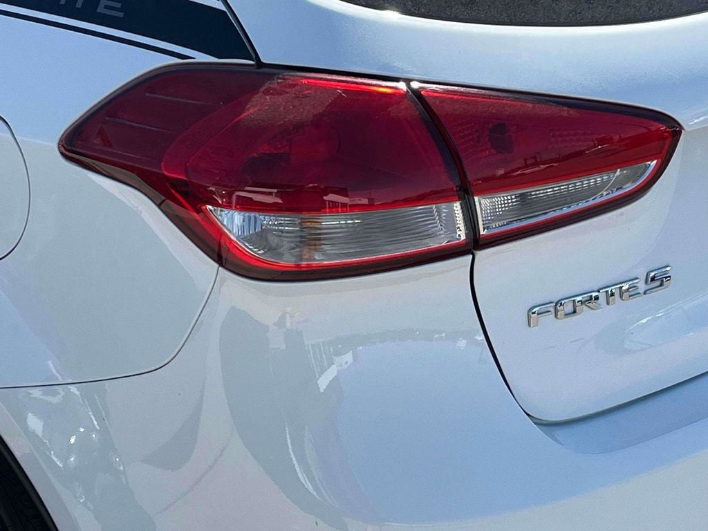 2017 Kia Forte5 LX