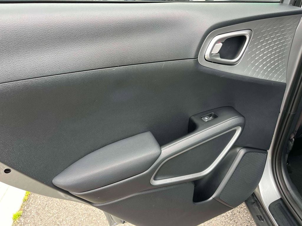 2025 Kia Soul Base