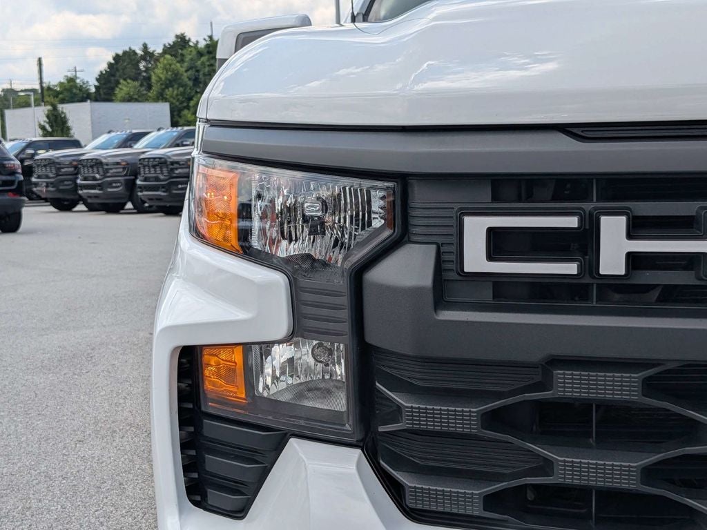 2025 Chevrolet Silverado 1500 Custom