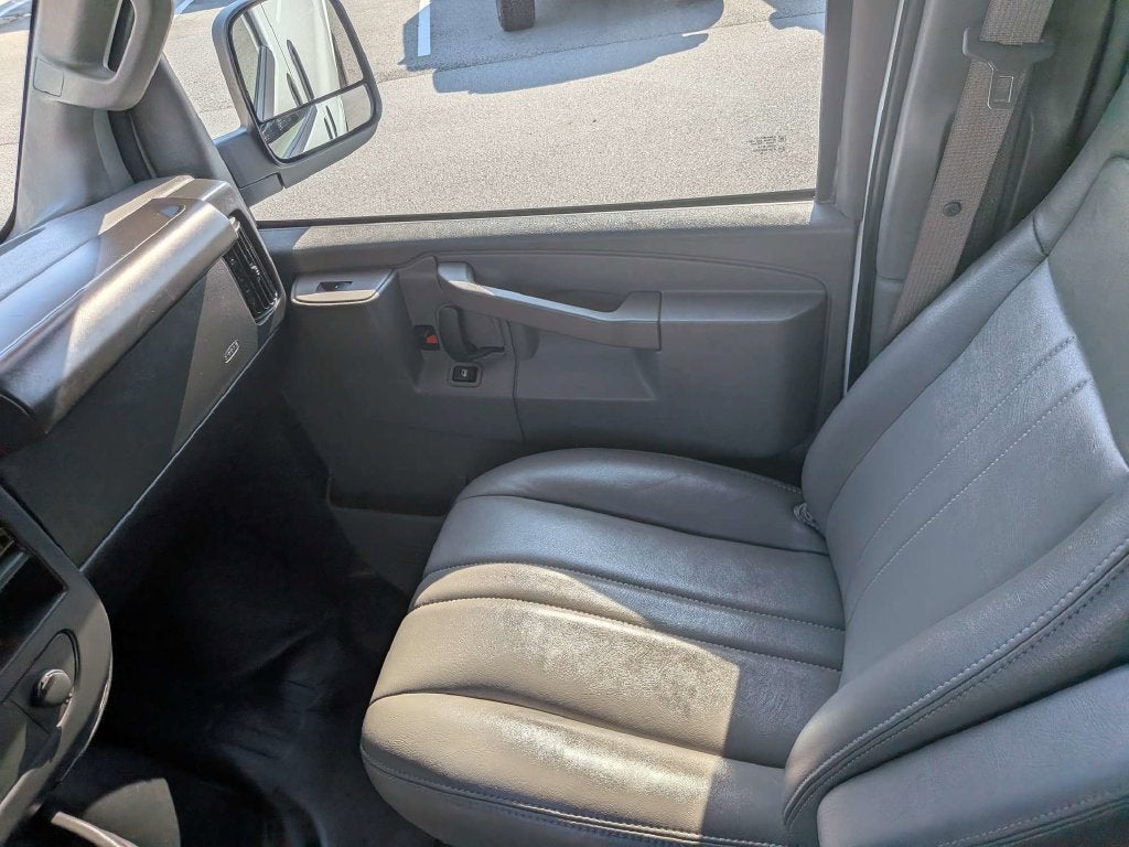 2025 Chevrolet Express 2500 Work Van Cargo