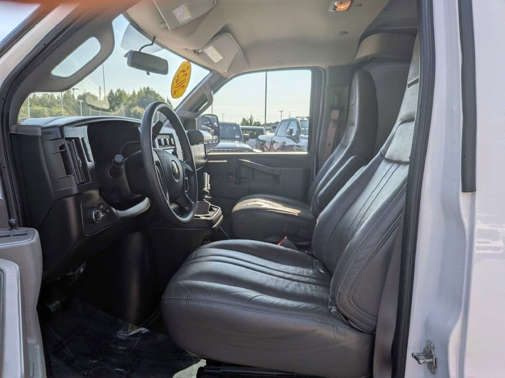 2025 Chevrolet Express 2500 Work Van Cargo