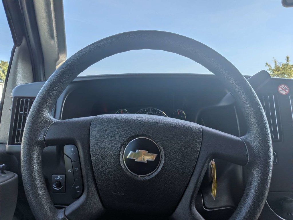 2025 Chevrolet Express 2500 Work Van Cargo