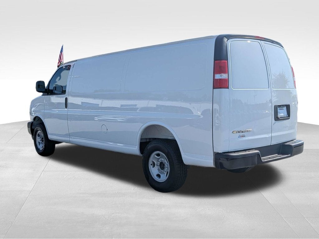 2025 Chevrolet Express 2500 Work Van Cargo