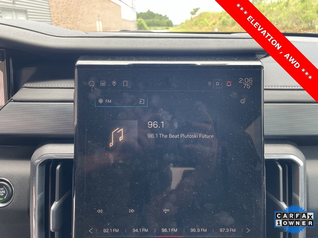 2024 GMC Acadia Elevation