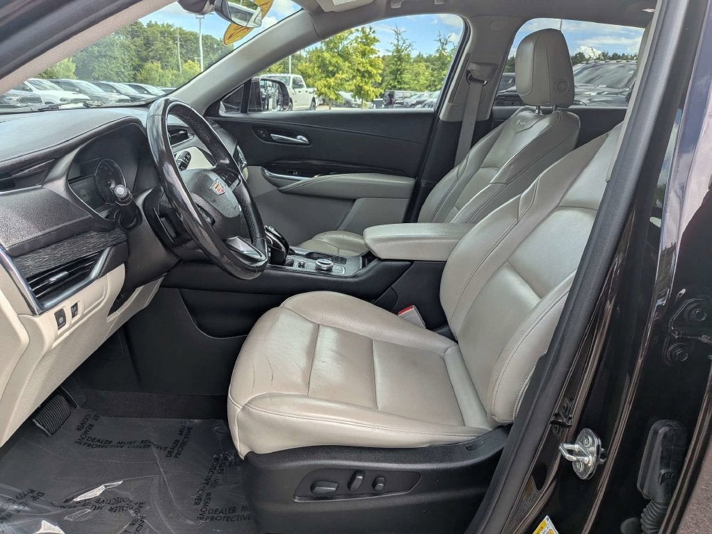 2021 Cadillac XT4 Premium Luxury