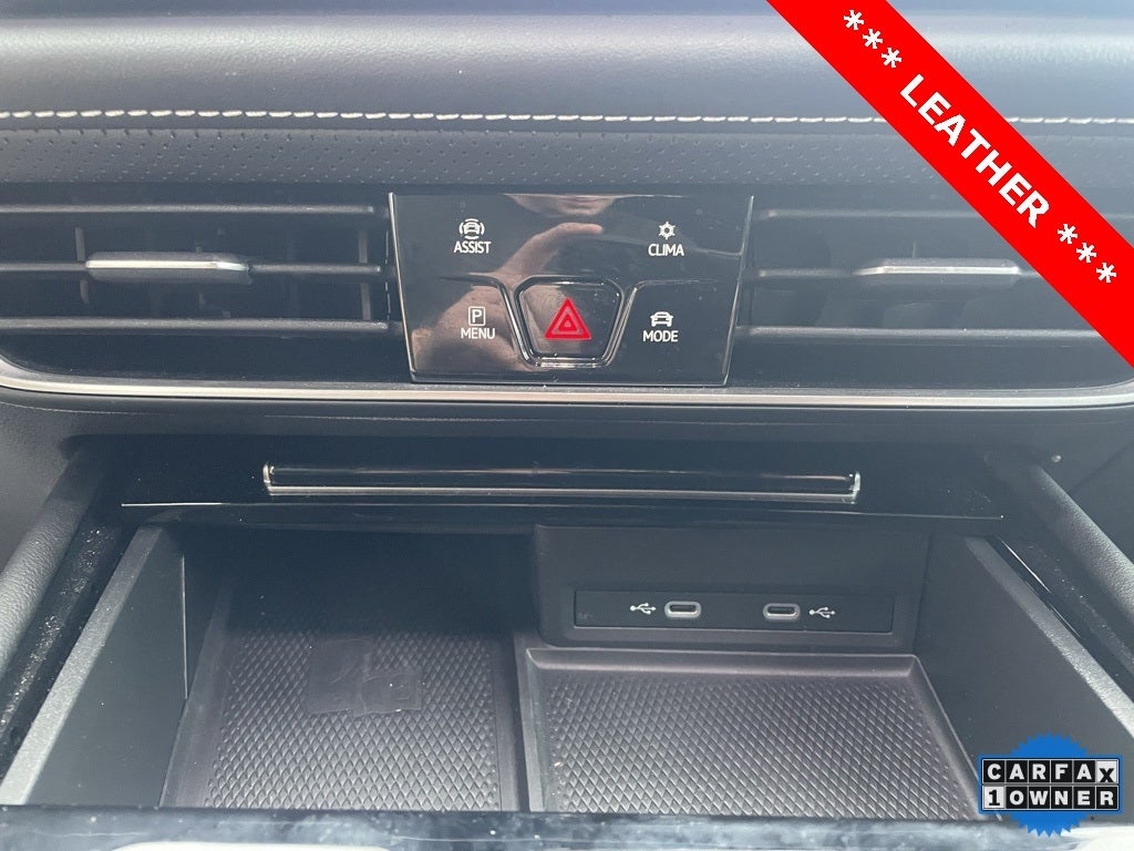 2024 Volkswagen Atlas Cross Sport 2.0T SE w/Technology