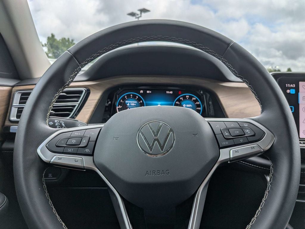 2024 Volkswagen Atlas 2.0T SE w/Technology
