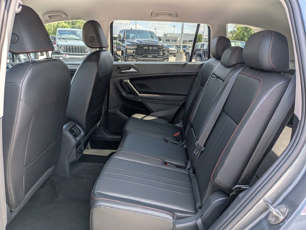 2024 Volkswagen Tiguan 2.0T Wolfsburg Edition