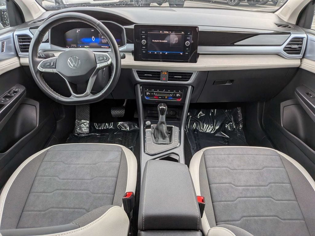 2025 Volkswagen Taos 1.5T SE