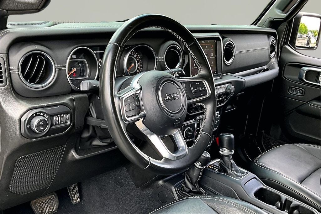 2022 Jeep Gladiator Overland