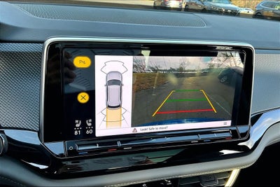 2025 Volkswagen Atlas Cross Sport 2.0T SEL R-Line Black