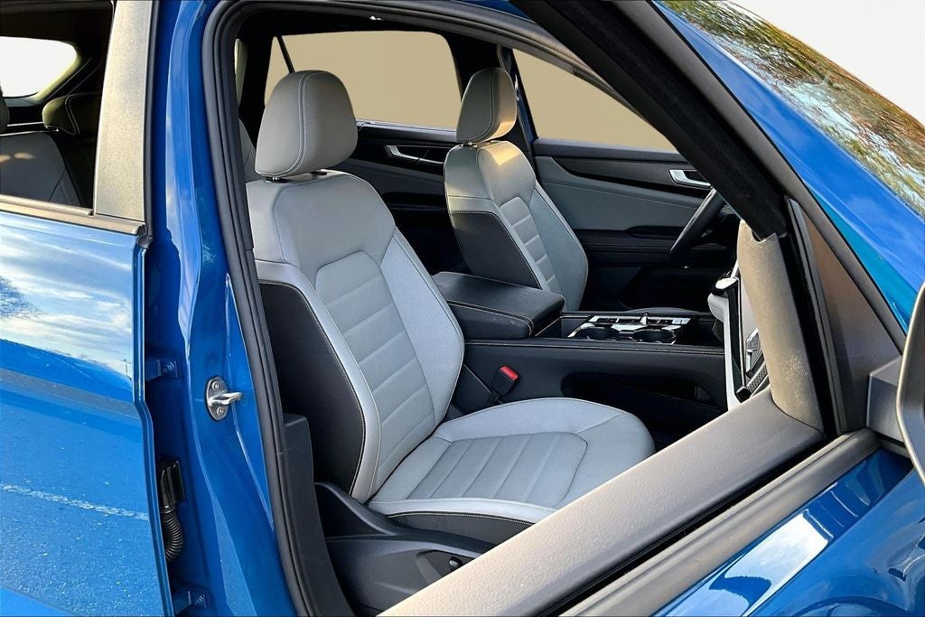 2025 Volkswagen Atlas Cross Sport 2.0T SEL R-Line Black