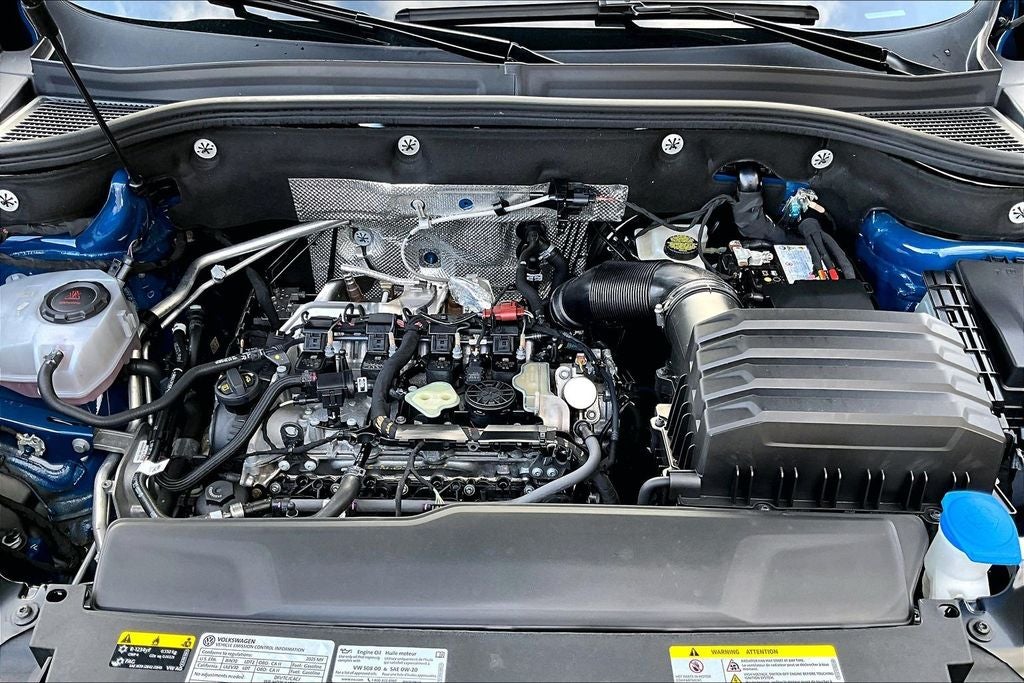 2025 Volkswagen Atlas Cross Sport 2.0T SEL R-Line Black