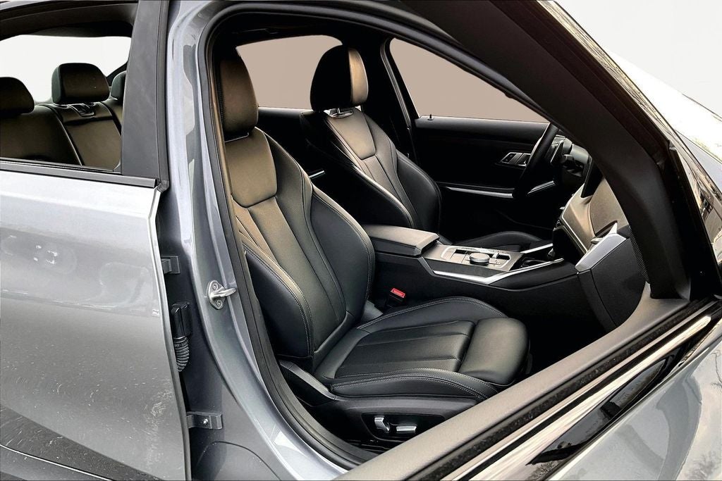 2023 BMW 3 Series 330i xDrive