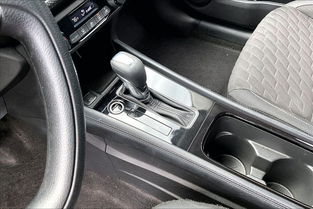2022 Nissan Kicks SV