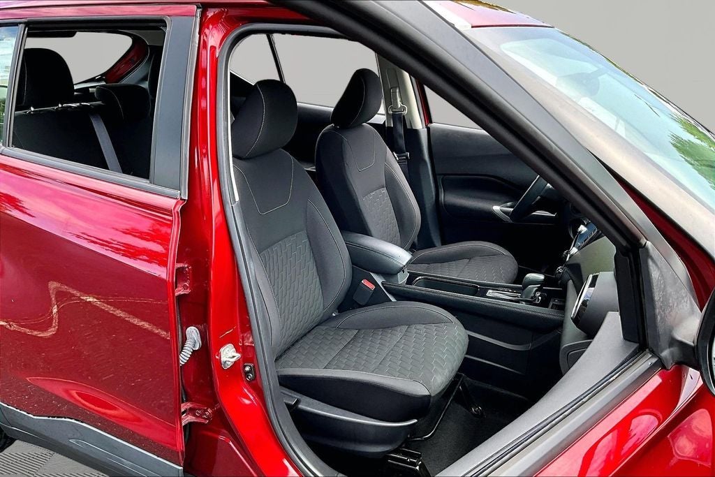 2022 Nissan Kicks SV