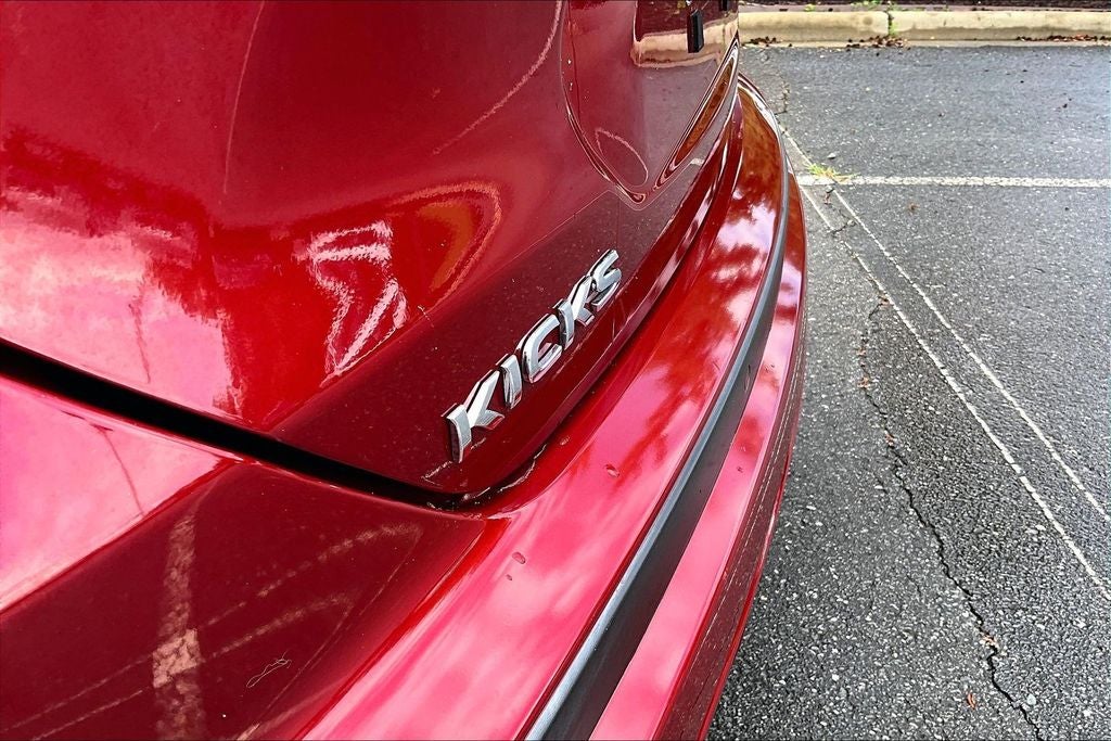 2022 Nissan Kicks SV