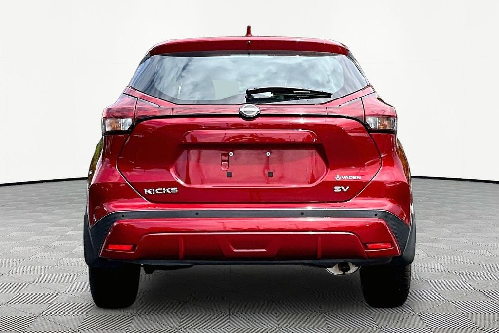 2022 Nissan Kicks SV
